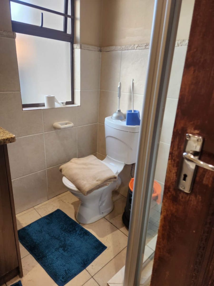 To Let 3 Bedroom Property for Rent in Hillside Free State